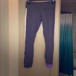 Lululemon Sz 4 Grey Purple White Cropped Leggings